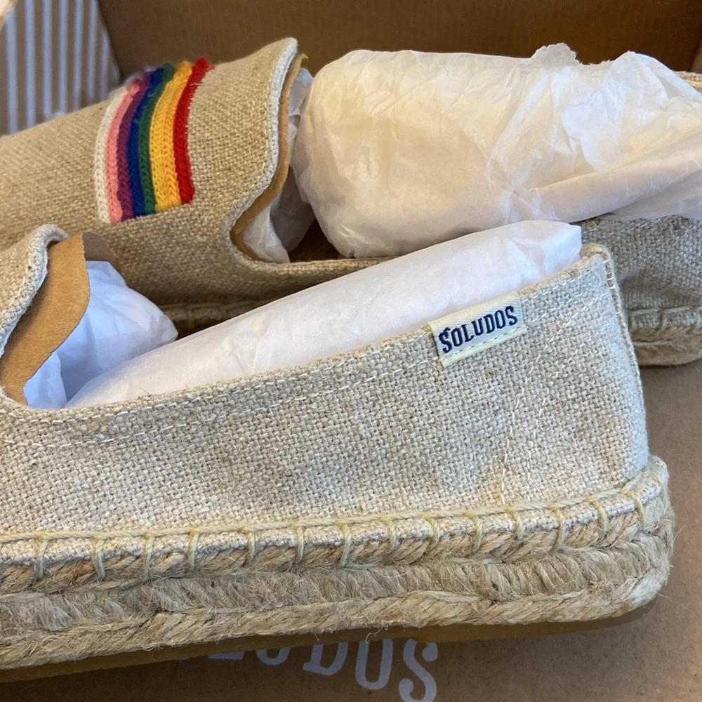NEW! SOLUDOS PRIDE Smoking Slipper Espadrilles Size 6 7.5 Khaki Rainbow